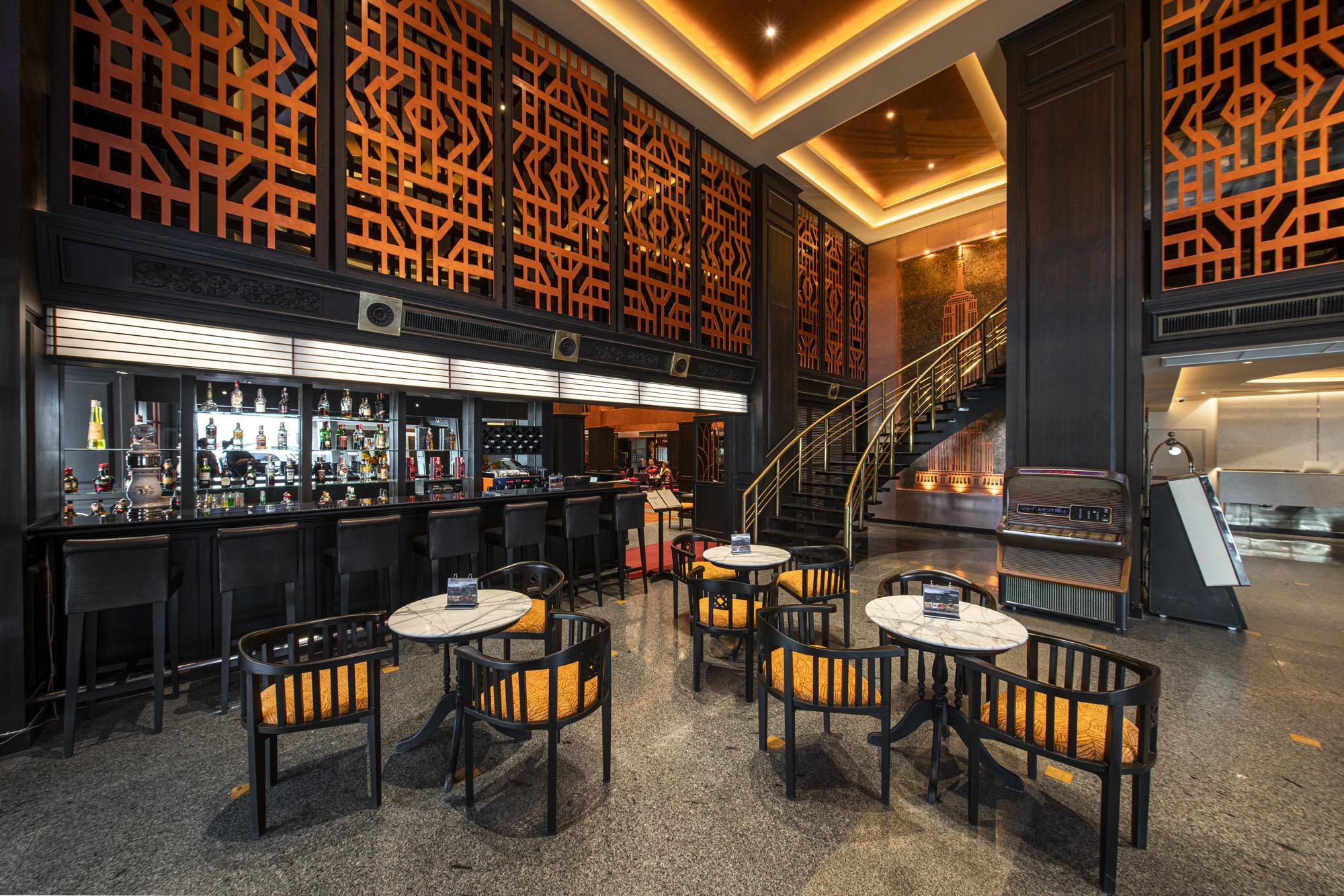 Manhattan Hotel Bangkok Exterior foto